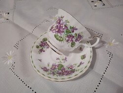 Royal Albert hónapos teáscsésze alátéttel, február