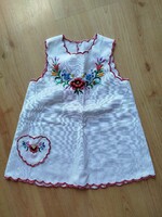 Girl’s dress with folk embroidery