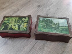 Két darab régi csokoládés doboz együtt