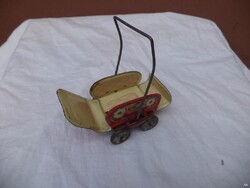 Nyitott babakocsi, retro lemez játék, Lemezárugyár (5463)