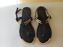 Fekete női hasított bőr szandál / saru eladó! 39-es