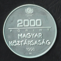 2000 Forint 1998 A világ gyermekeiért.