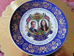 Vilmos herceg és Kate Middleton esküvőjére készült angol porcelán tányér