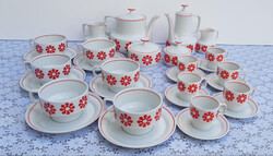 Hollóházi piros virágos , amöba mintás porcelán teás és kávéskészlet
