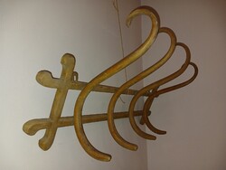 Thonet fali fogas