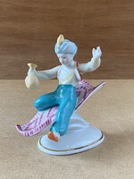 ALADDIN A REPÜLŐ SZŐNYEGEN HOLLÓHÁZI FESTETT ZÖLD NADRÁGOS PORCELÁN MESE SZOBOR