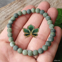 Taiwani jade ásvány karkötő 6 mm-s gyöngyből matt.