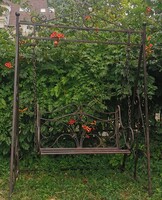 Álmaid kertje egy lendülettel közelebb – Romantikus hintaágy