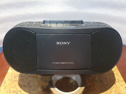 Retro hordozható Sony CFD-S70 rádiós kazettás CD játszó dobozában új boombox