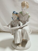 Ritka!!! Inna Kolomiec - ZHK Polonszkij porcelán "Olvasás (Első könyv)" , olvasni tanuló kislány