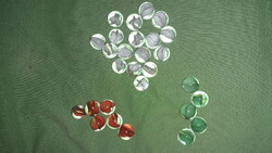 Retro TRIKOLÓR játék üveggolyók 6 piros 5 zöld 17 fehér - 28 db egyben a képek szerint