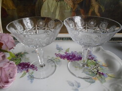 Kristály 2 db. gazdagon metszett talpas pezsgős pohár.