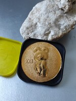 Szovjet ritka 1980 Moszkvai Olimpiai Misa maci  Fém Plakett