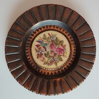 Gobelin betétes bronz falitál, falitányér