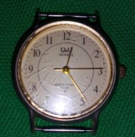 Jó állapotú japán Q&Q MŰKÖDŐ kvarc quartz karóra SZÍJ NÉLKÜL vízhatlan 30 méterig a képek szerint