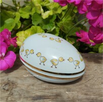 Aquincumi porcelán csibés bonbonier