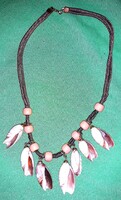 Szép INDIÁN stílusú tengeri csiga / kagyló fém-fa-kombinációval készült nyakék 40 cm a képek szerint