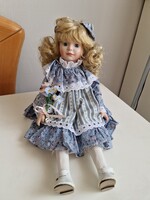 Kedves, csinos porcelán fejű, kezű, lábú baba kb. 45cm magas
