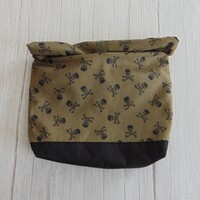 Roll-top uzsonnás tasak / khaki - fekete koponya mintás