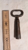 Régi jelzett vas kulcs,  7-es