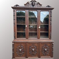 Neoreneszánsz könyvesszekrény