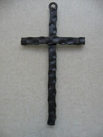 Kovácsolt, kalapált vas kereszt
