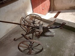 GYŰJTEMÉNYBŐL EKE MÚZEUMI DARAB IS LEHET