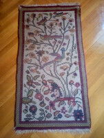 Régi, állatmintás kézi csomózású szőnyeg 97 x 52 cm madaras