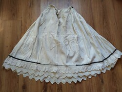 Régi erdélyi hímzett csipkés alsó szoknya népviselet