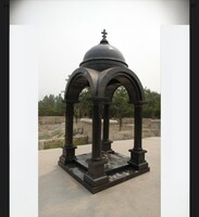 Gránit kripta kápolna , síremlék, kupolás emlékmű