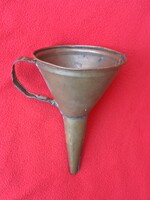Régi réz tölcsér