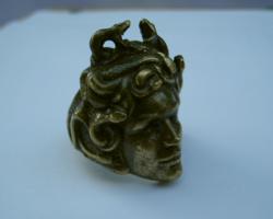 Nagy bronz gyűrű, medúza fejjel, uniszex