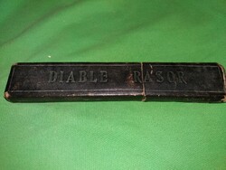 Antik DIABLE RASOR nyelesborotva DOBOZÁVAL 23 cm a penge 10 cm a nyél sérült képek szerint