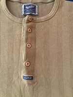 GAS márkájú,rövid ujjú felső. Háta hossza: 73 cm Drapp színű. Jó állapotban.Tiszta pamut.