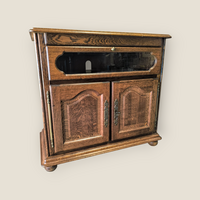 Masszív tölgy komód vagy tv szekrény.