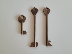 3 db régi páncélszekrény széf réz kulcs