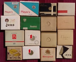 RÉGI KÜLFÖLDI ÜRES CIGARETTADOBOZOK DARABONKÉNT