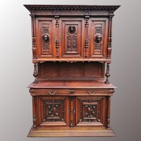 Neoreneszánsz tálalószekrény