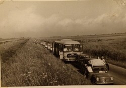 Ikarus 55 vagy66 tipus   előtérben  wartburg, fiat 500 1965 datált.