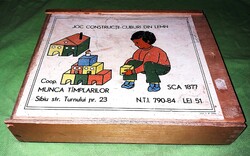 Régi KGST román játék SZÍNES fa építőkocka szett dobozával 26 x 21 x 6 cm a képek szerint