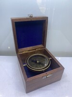 Fa-réz díszdobozos iránytű