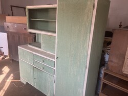 Vidéki parasztház konyha tálaló szekrény