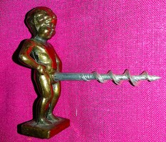 Mókás pajzán erotikus figurás RÉZ /ACÉL stabil dugóhúzó palacknyitó 8 x 9 cm a képek szerint