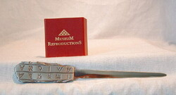 "Museum Reproductions" levélbontó kés, egyiptomi hieroglifás