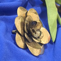 Aranyozott iparművész   bross  5  cm-es