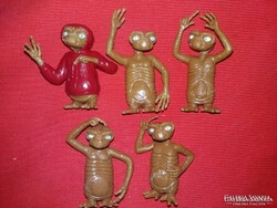 Retro Filmgyáras E.T. figuracsomag ( 5 darab 8 cm figura egyben) játék a képek szerint