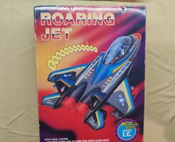 Roaring jet
