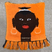 Retro szerecsen nő profilkép mintás falvédő , mid century modern suba faliszőnyeg 52 x 47 cm +rojt