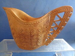 OLD SHEPHERD CARVING DRINKING BOWL - GLASS