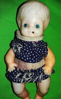 Vintage 1960'S DMSZ üvegszemű játék celluloid baba eredeti ruhájában 15cm a képek szerint
